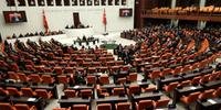 Parlamento turco enfrentou alguma oposição, mas votou favorável