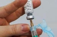Vacina Qdenga, do laboratório Takeda, começou a ser aplicada em adultos no Rio de Janeiro