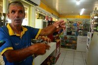 Amauri da Silveira, 58 anos, morador da praia do Paraíso.