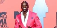 Cantor norte-americano Akon se apresenta no dia 22 de setembro no Palco Mundo