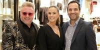 O cantor e pianista Rodrigo Sollton com os anfitriões Frederica Arthur e Ernani Peres na abertura da marca italiana Calzedonia, no Shopping Villagio Caxias.