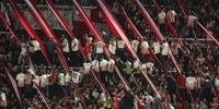 Torcedores do clube argentino fizeram gestos