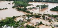 Várias regiões da cidade de Maquiné estão inundadas devido a forte chuva que fez o rio Forqueta transbordar