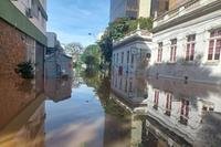 Centro de Porto Alegre alagado