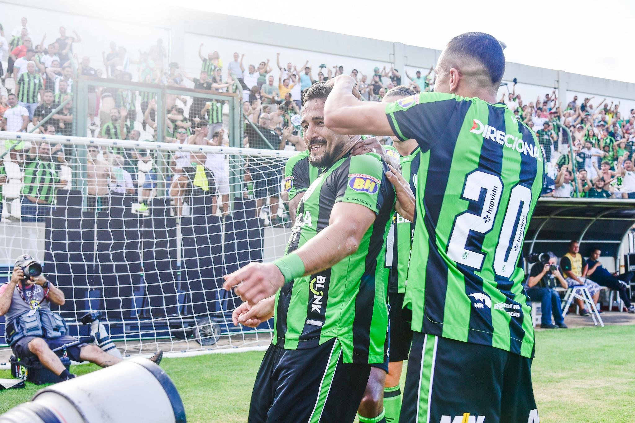 Alo&iacute;sio marcou o primeiro gol da partida na Arena do Jacar&eacute;