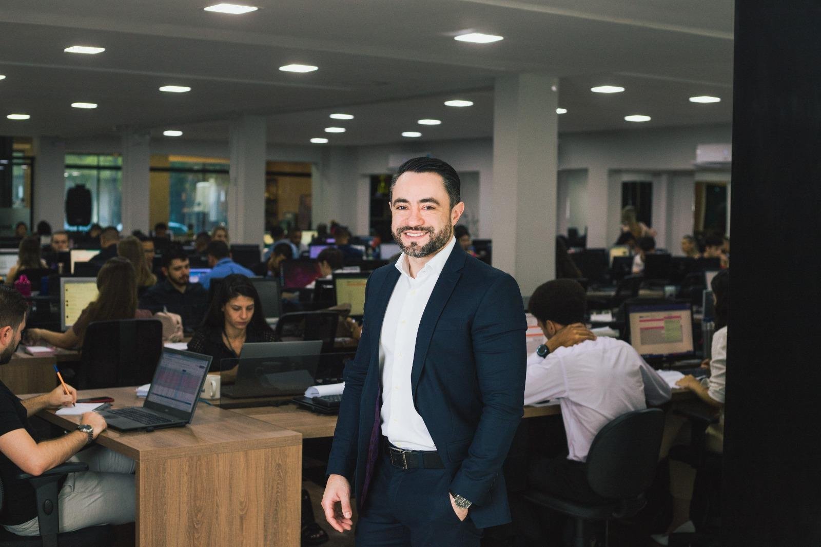 Empres&aacute;rio diz que aposta &eacute; no aquecimento do mercado imobili&aacute;rio em 2023 e na contrata&ccedil;&atilde;o de mais 50 corretores