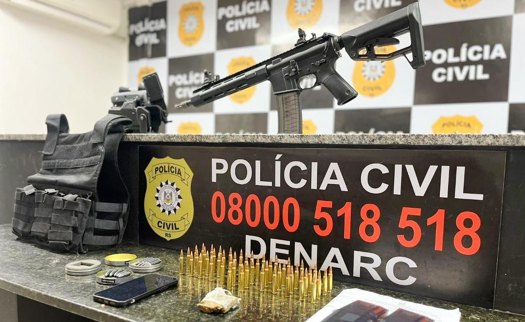 Arma foi avaliada em cerca de R$ 15 mil