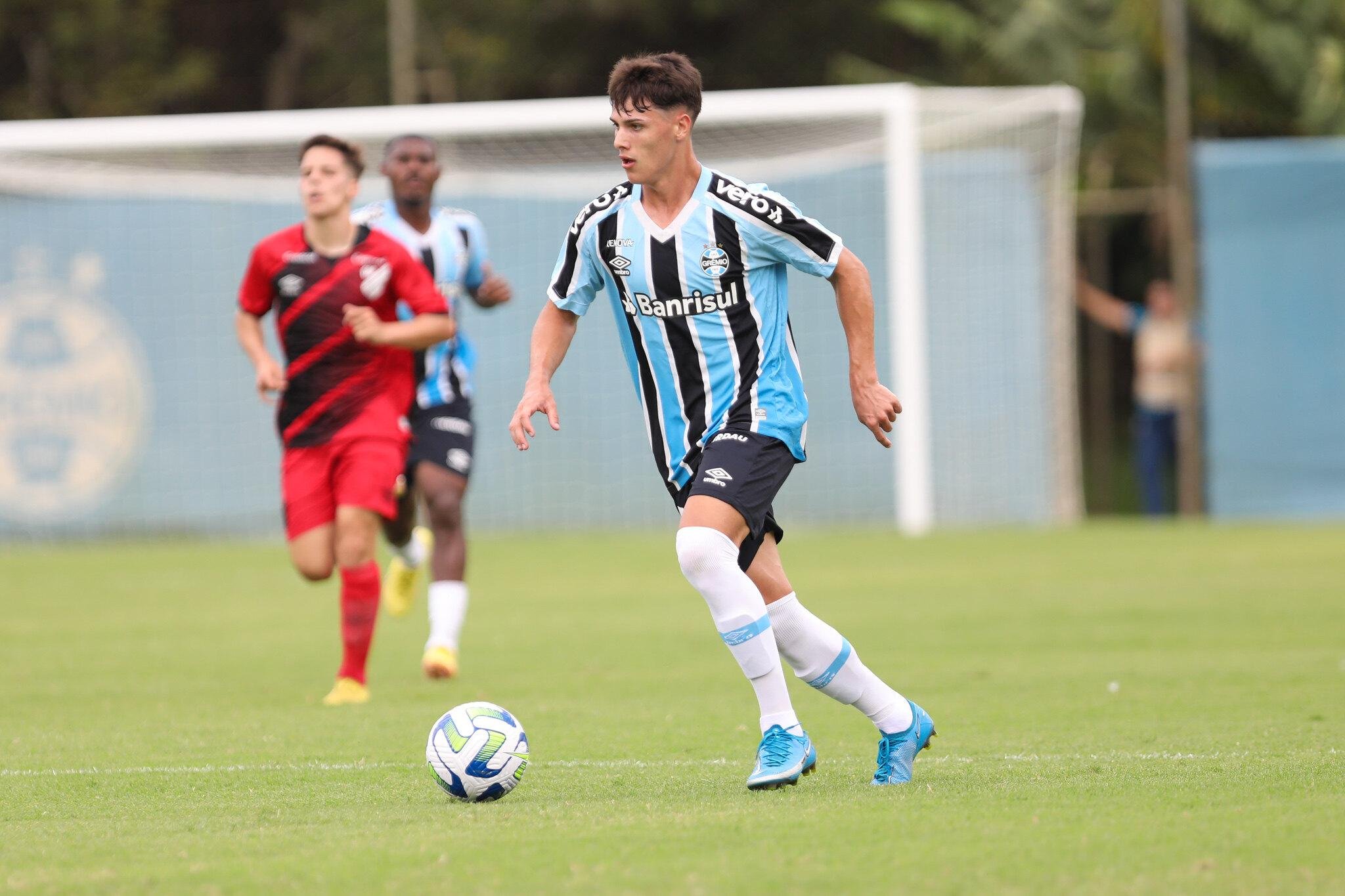 Zinho em a&ccedil;&atilde;o no Sub-20 do Gr&ecirc;mio