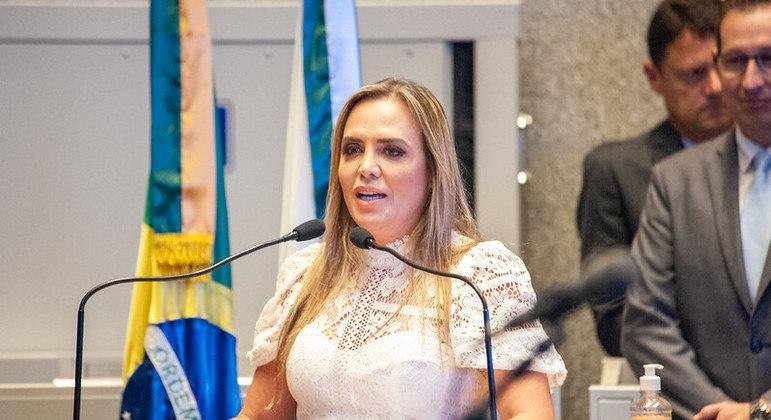 Celina Le&atilde;o durante discurso na abertura dos trabalhos da CLDF