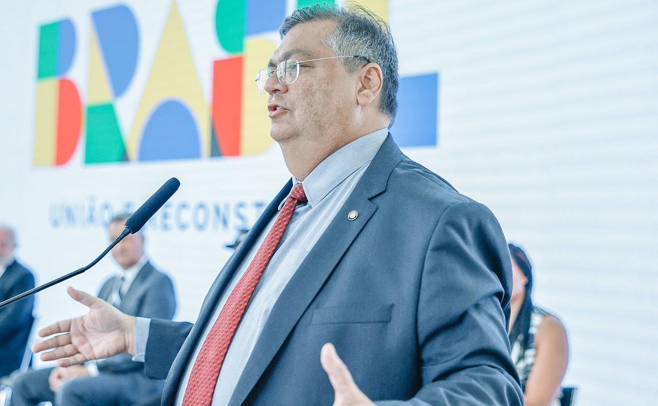 Ministro Fl&aacute;vio Dino