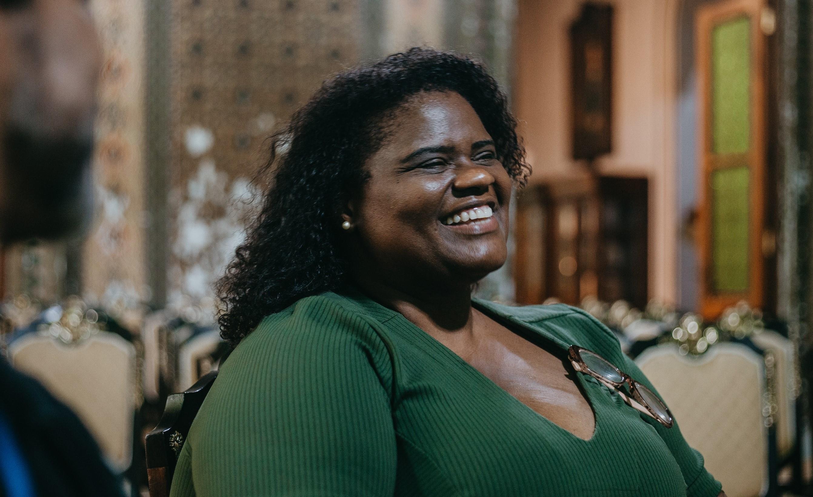 Ana Maria de Souza &eacute; graduada em Biblioteconomia e Documenta&ccedil;&atilde;o e tem p&oacute;s-gradua&ccedil;&atilde;o em Gest&atilde;o do Conhecimento