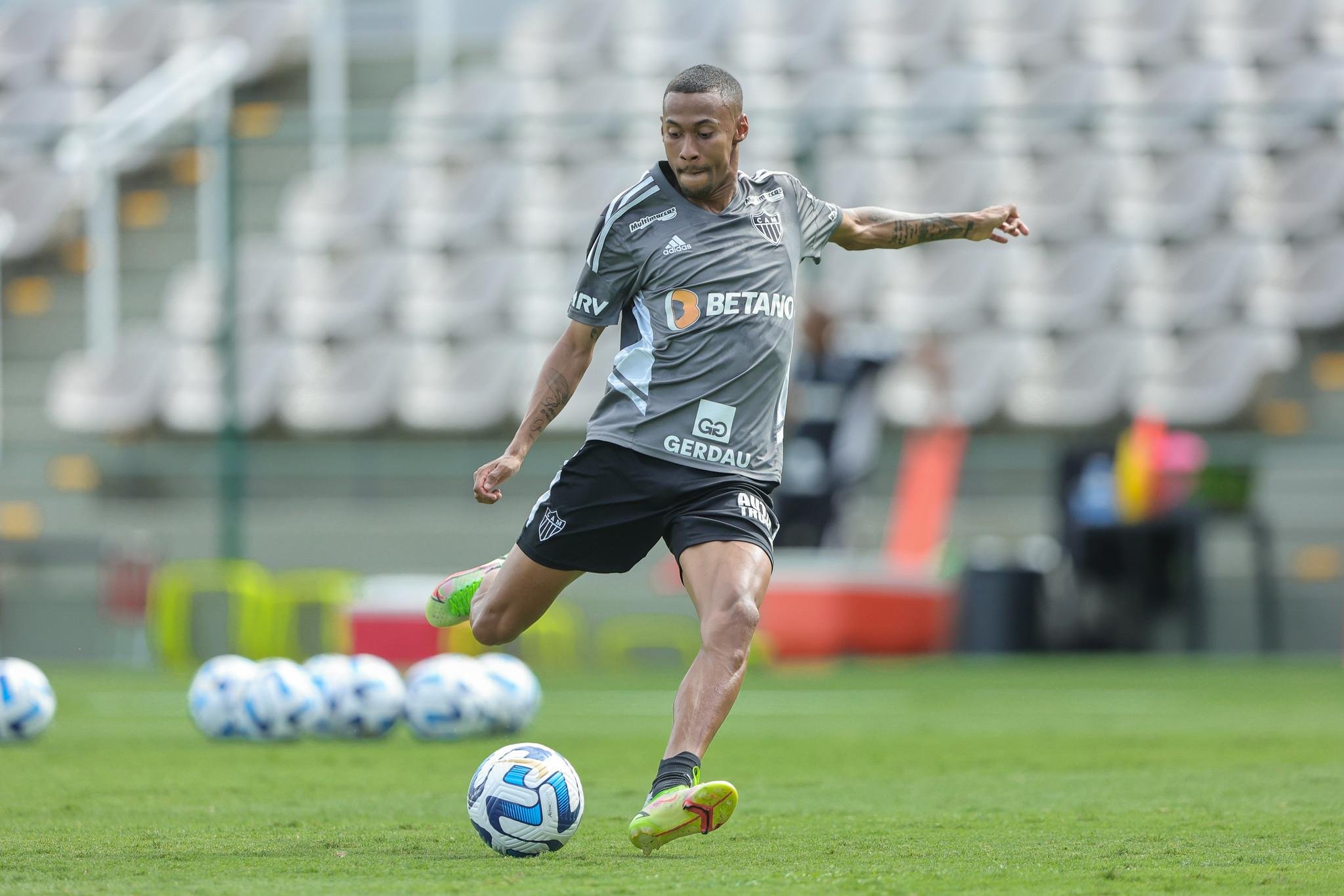 Ademir perdeu espa&ccedil;o e pode deixar o Atl&eacute;tico-MG