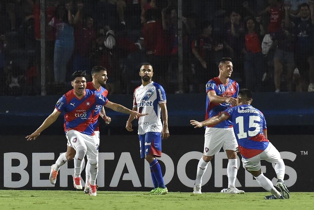 Time paraguaio levou a melhor