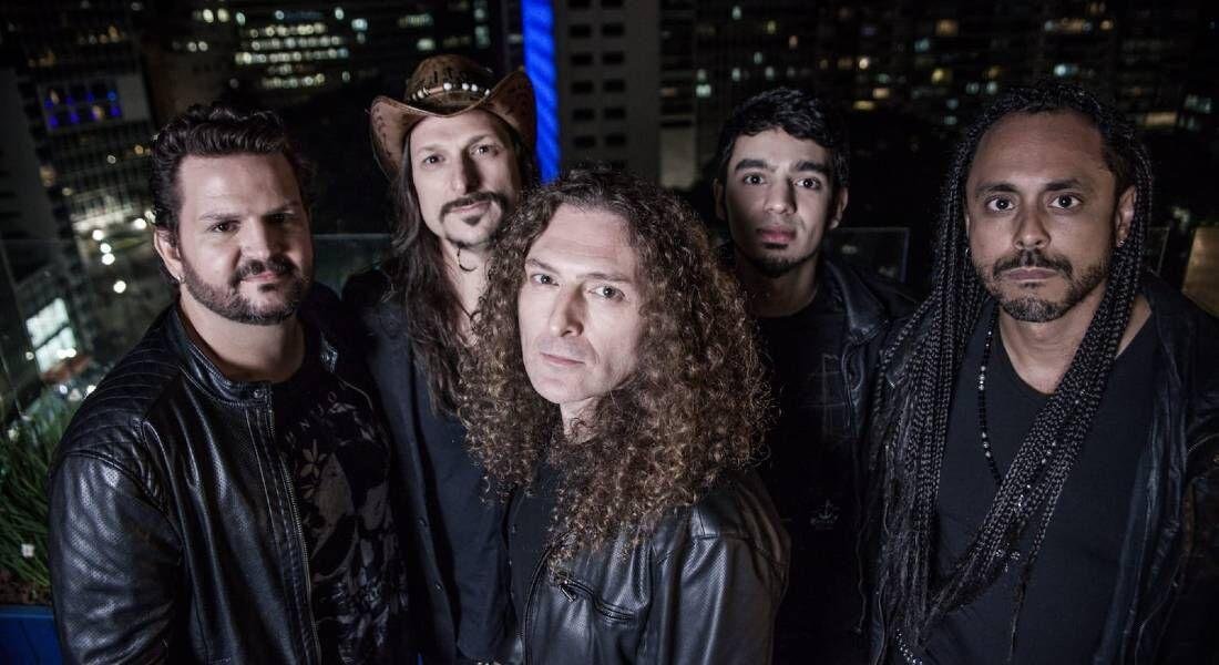 O Angra se encontra, no momento, realizando shows em comemora&ccedil;&atilde;o aos seus 30 anos e gravando um novo registro de est&uacute;dio que ser&aacute; lan&ccedil;ado em 2023