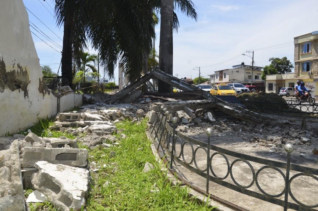 Estragos ocorrem em resid&ecirc;ncias e pr&eacute;dios p&uacute;blicos