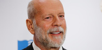 Com carreira histórica no inema, Bruce Willis se aposentou da atuação em março de 2022, com um distúrbio de fala chamado afasia