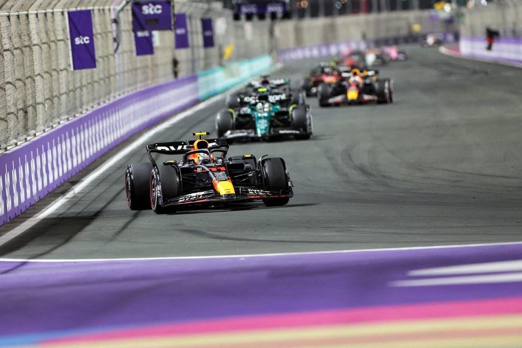 Perez comandou o GP em Jeddah