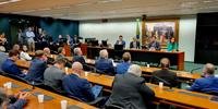 Governador Eduardo Leite reuniu-se com a bancada gaúcha no Congresso