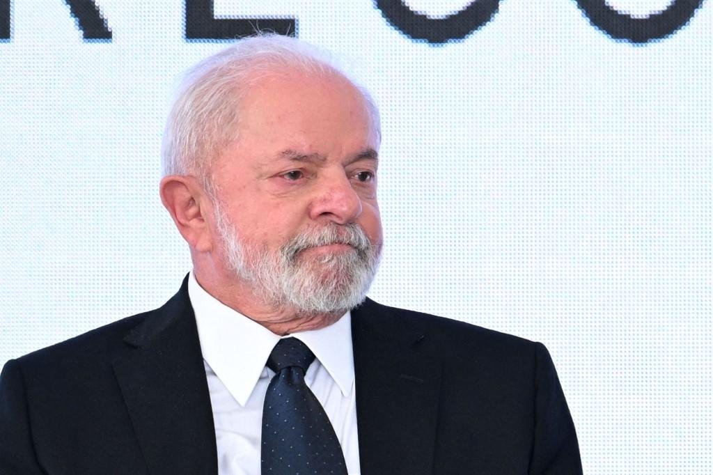 Sem apresentar provas, o presidente disse que a a&ccedil;&atilde;o que prendeu suspeitos de planejar ataque contra ex-juiz foi 'arma&ccedil;&atilde;o'