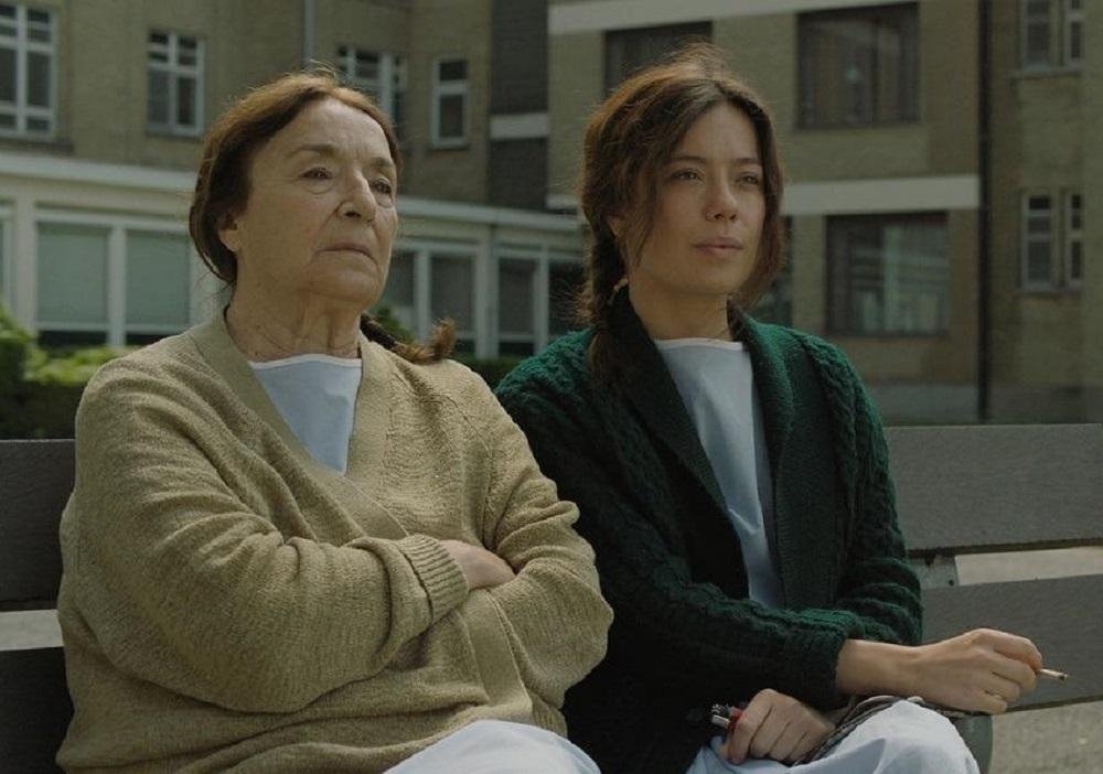 Cena do filme 'Mais uma Vez', que aborda a vida de imigrantes