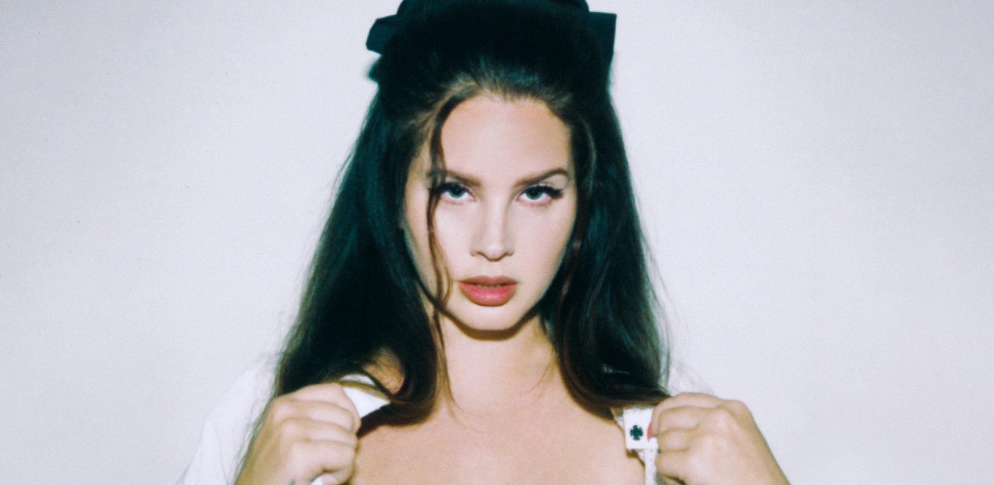 Lana Del Rey lan&ccedil;a novo &aacute;lbum