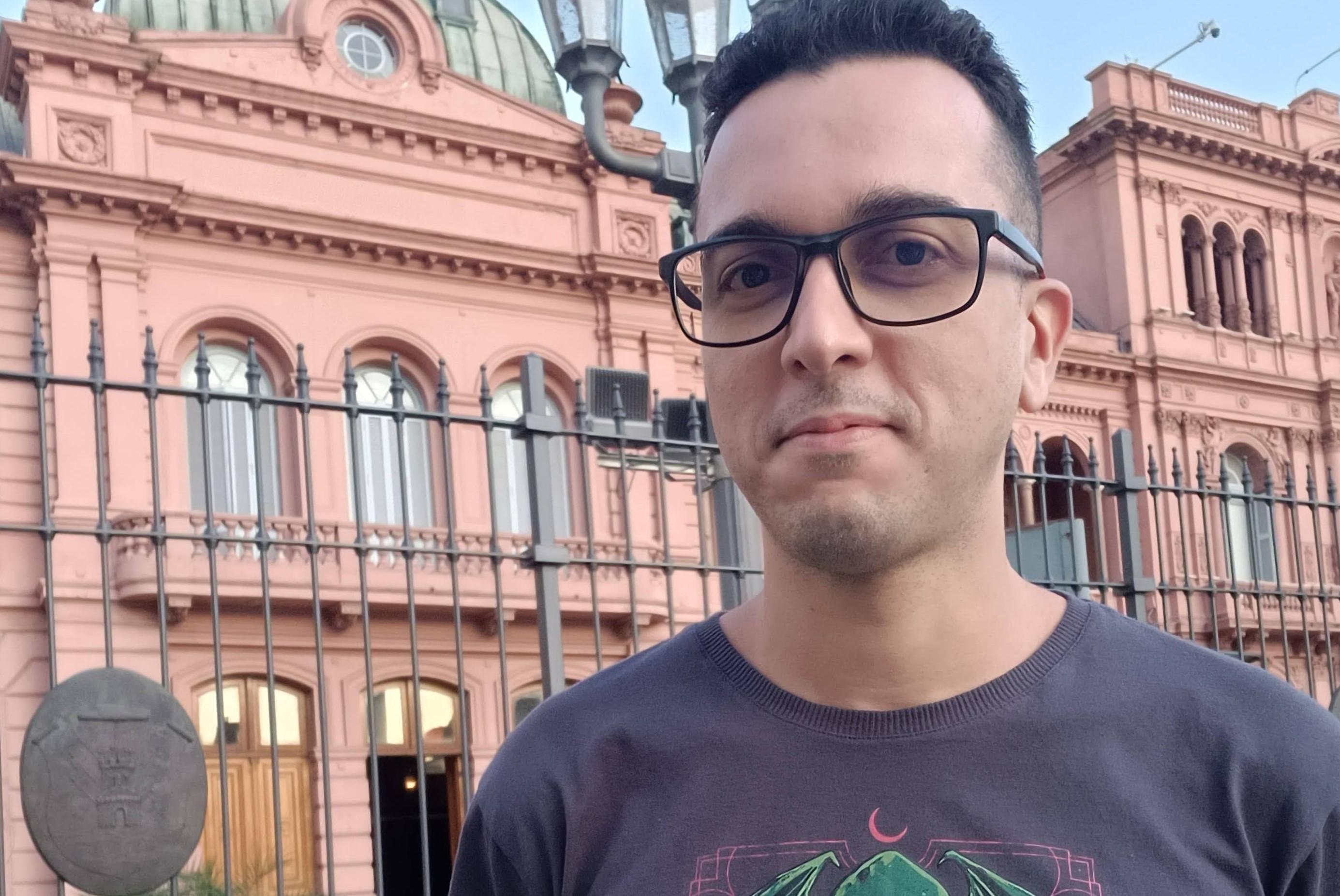 O escritor Andr&eacute; de Carvalho