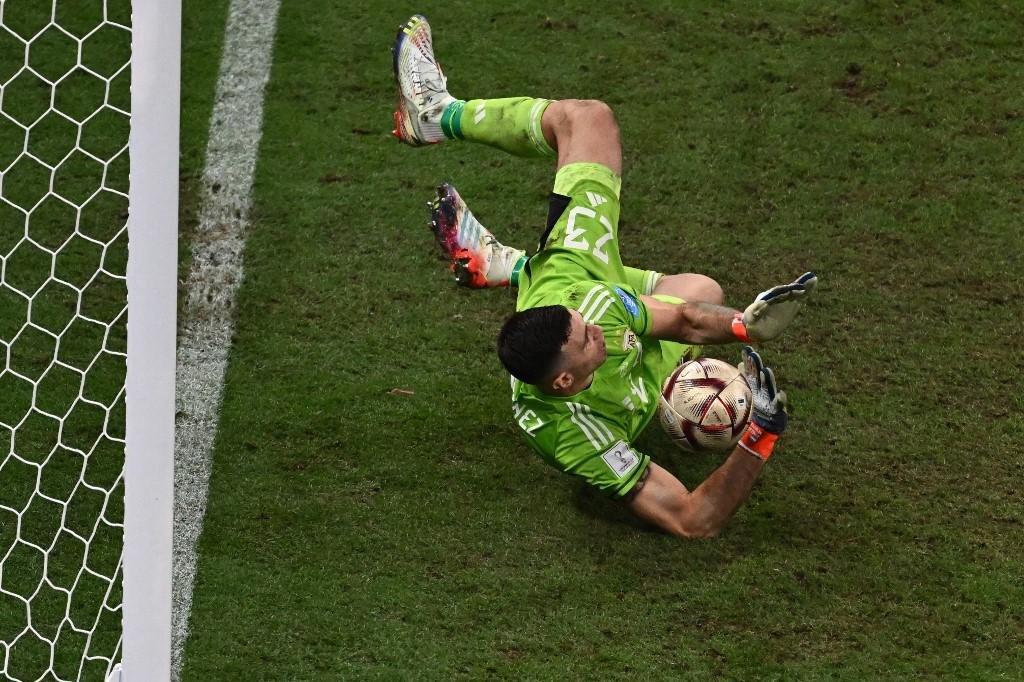 Goleiro argentino &eacute; not&oacute;rio por "catimba" nas cobran&ccedil;as