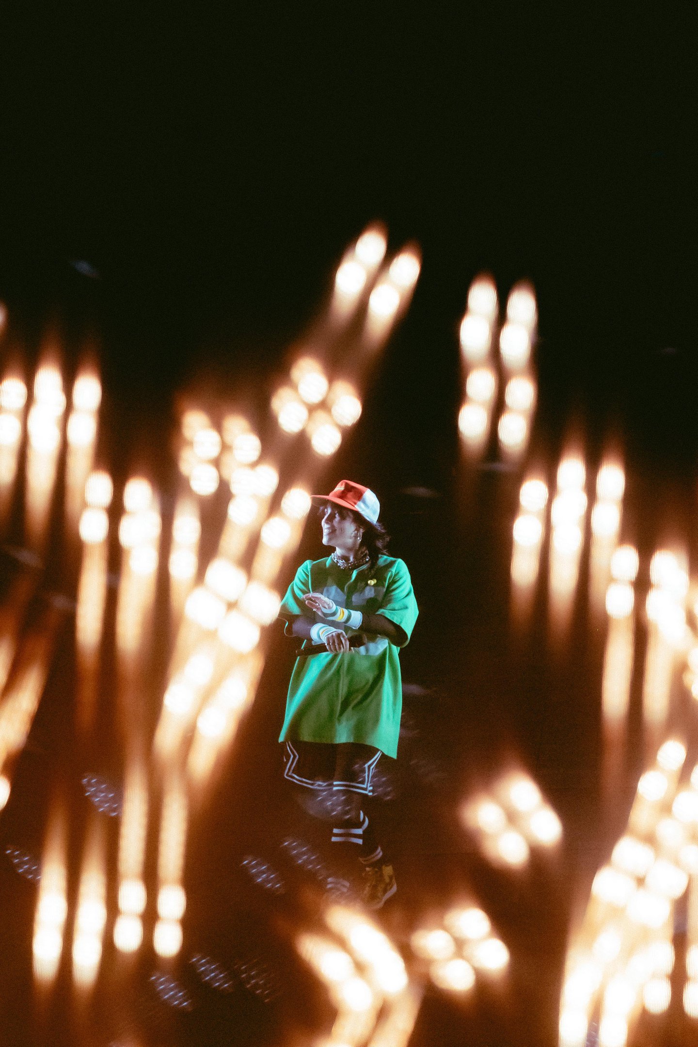 "Obrigada por serem meus primeiros f&atilde;s. Meu primeiro f&atilde; clube se chamava &lsquo;Billie Eilish Brasil'", contou a artista
