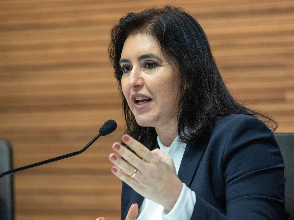 Ministra do Planejamento estimou que, para este ano, o d&eacute;ficit ter&aacute; uma redu&ccedil;&atilde;o de R$ 230 bilh&otilde;es para R$ 107 bilh&otilde;es