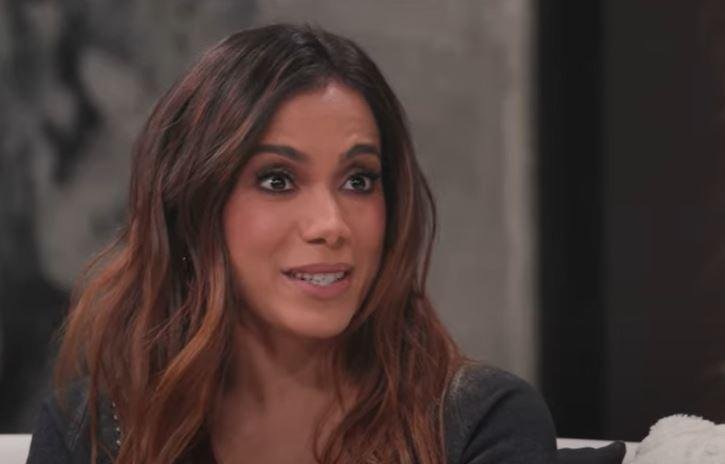 Anitta revelou planos em entrevista