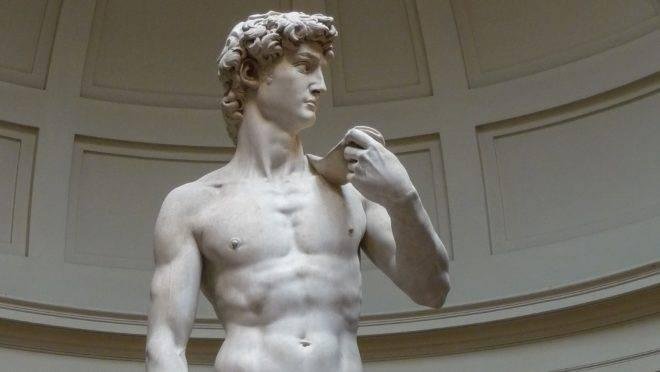 S&iacute;mbolo da Renascen&ccedil;a italiana, Davi foi esculpido por Michelangelo em um bloco &uacute;nico de m&aacute;rmore de Carrara