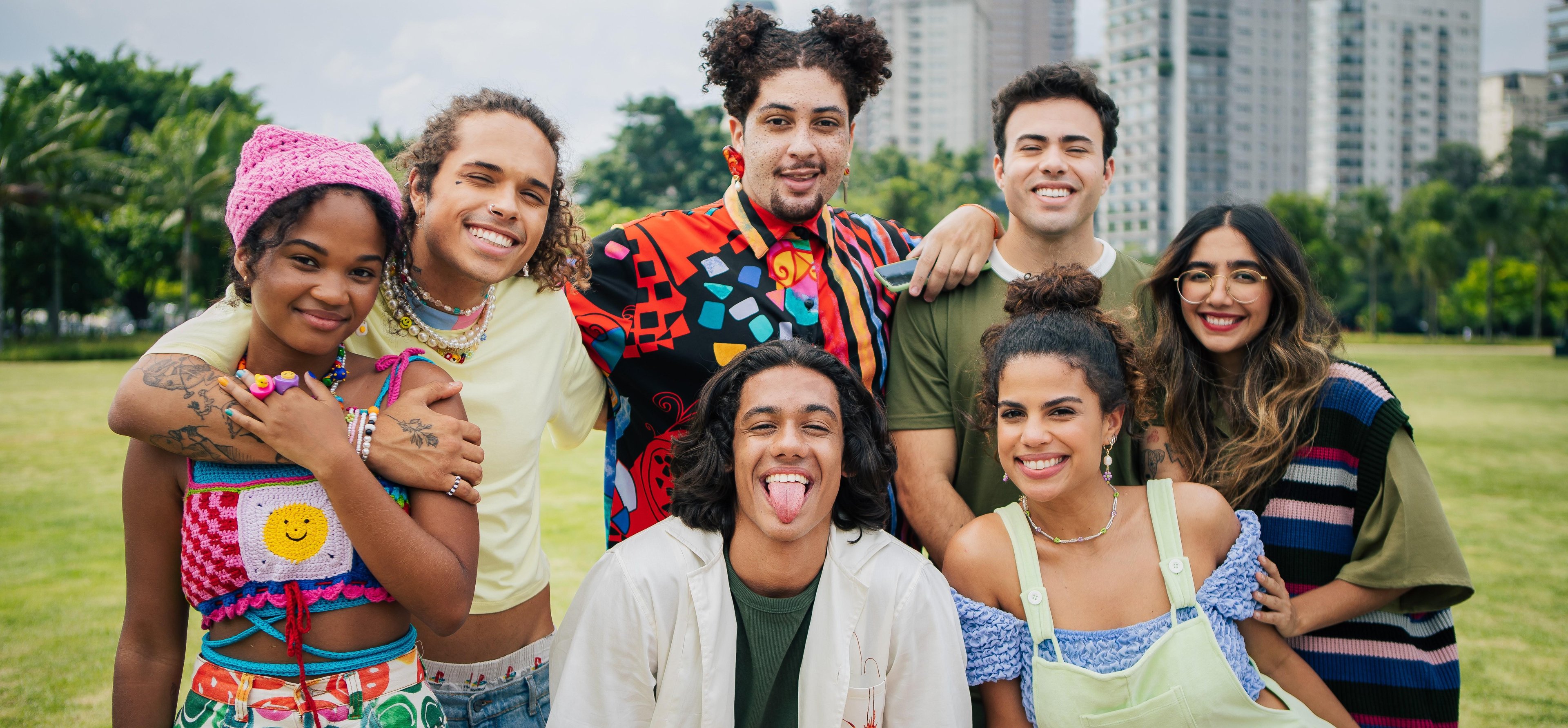 S&eacute;rie re&uacute;ne m&uacute;sicos do cena pop brasileira como Agnes Nunes, Vit&atilde;o, Pedro Calais (Lagum) e Ana Caetano (Anavit&oacute;ria) e Gita Delavy
