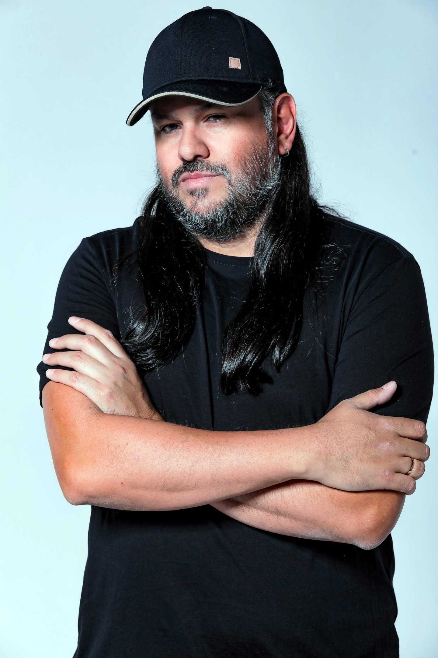 O artista ga&uacute;cho ganhou visibilidade na efervescente cena do pop rock brasileiro do in&iacute;cio dos anos 2000 atuando &agrave; frente da Mandala