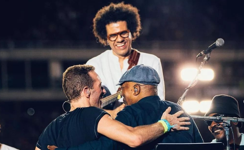 Coldplay levou para o palco Milton Nascimento, Seu Jorge e Hamilton de Holanda