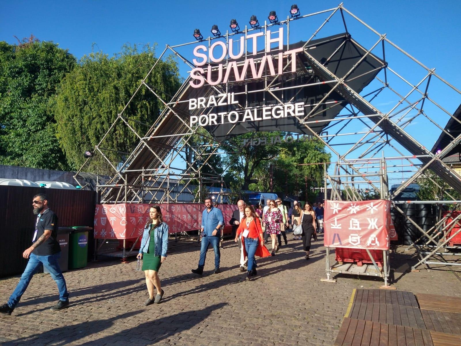 Port&otilde;es abriram pouco depois das 8h desta quarta-feira para o primeiro dia de South Summit Brazil 2023