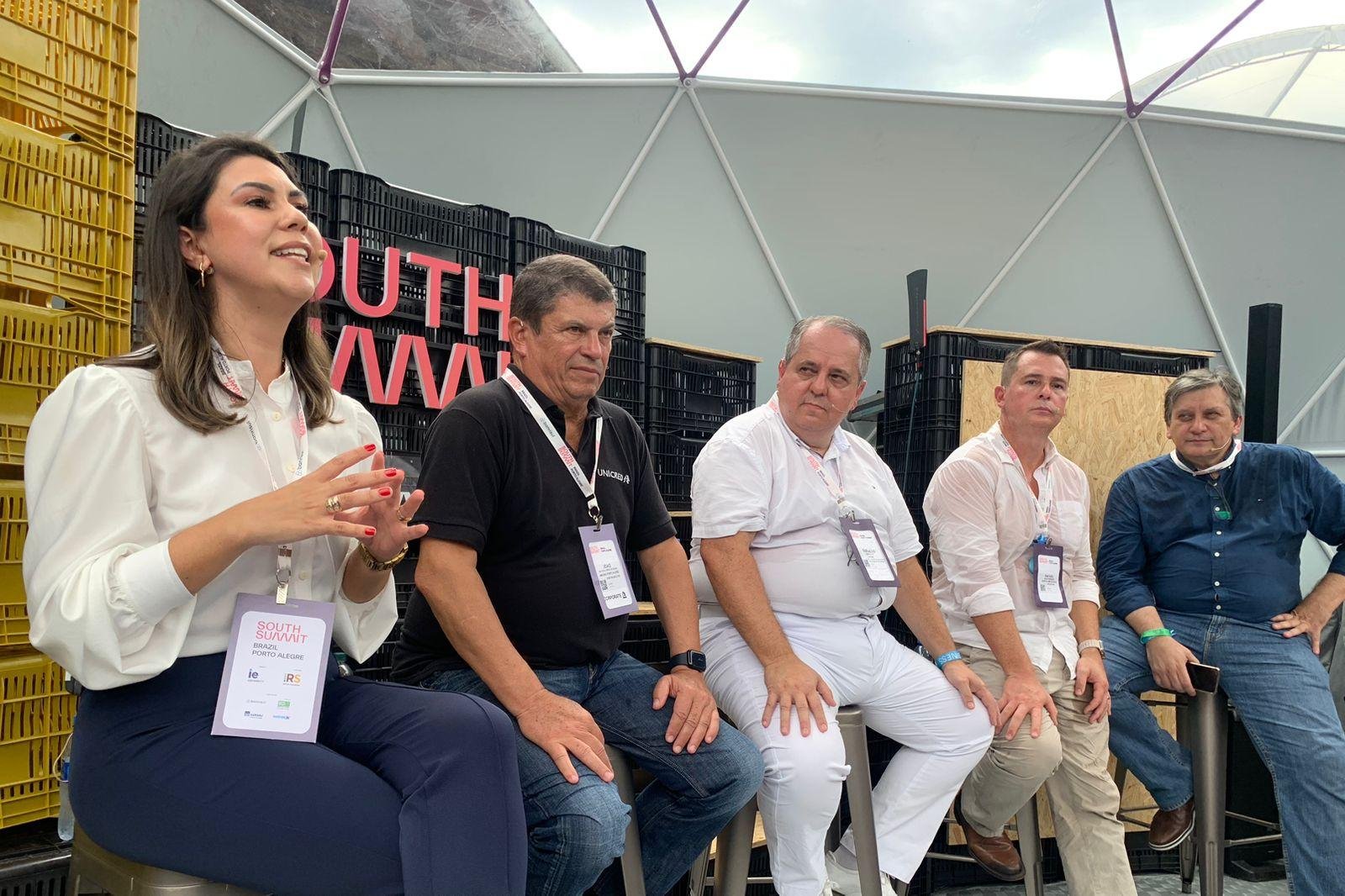 Jessica Figueiredo, da Unicred, participou do debate sobre sa&uacute;de no Cais Mau&aacute;