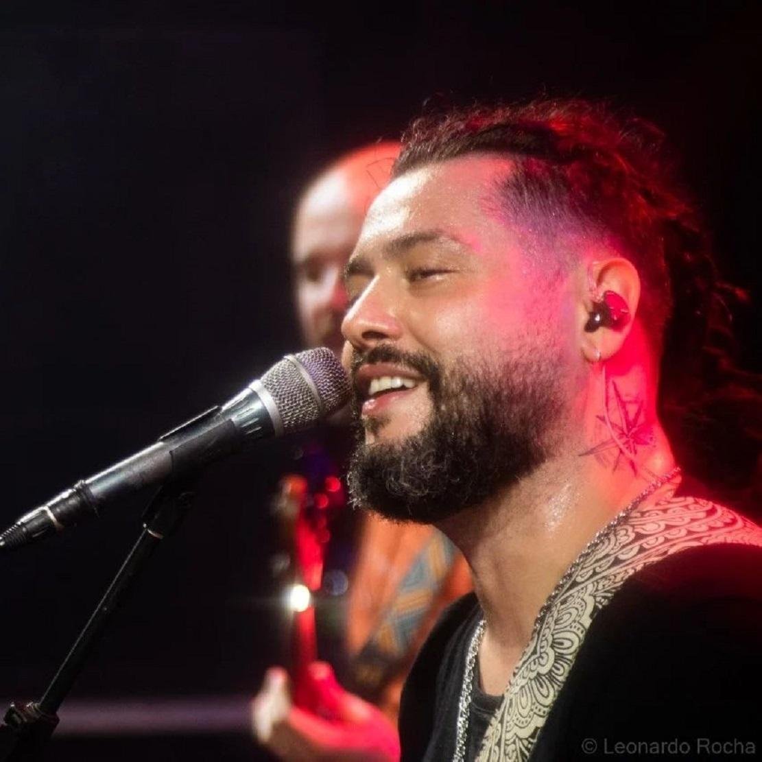 Tales de Polli: "A m&uacute;sica &eacute; como um rem&eacute;dio e ela serve para curar, transformar, transmutar".