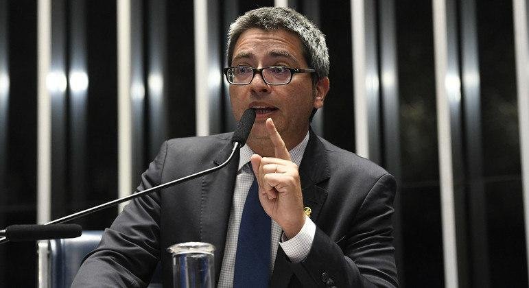 L&iacute;der do PL no Senado, Carlos Portinho (PL-RJ)