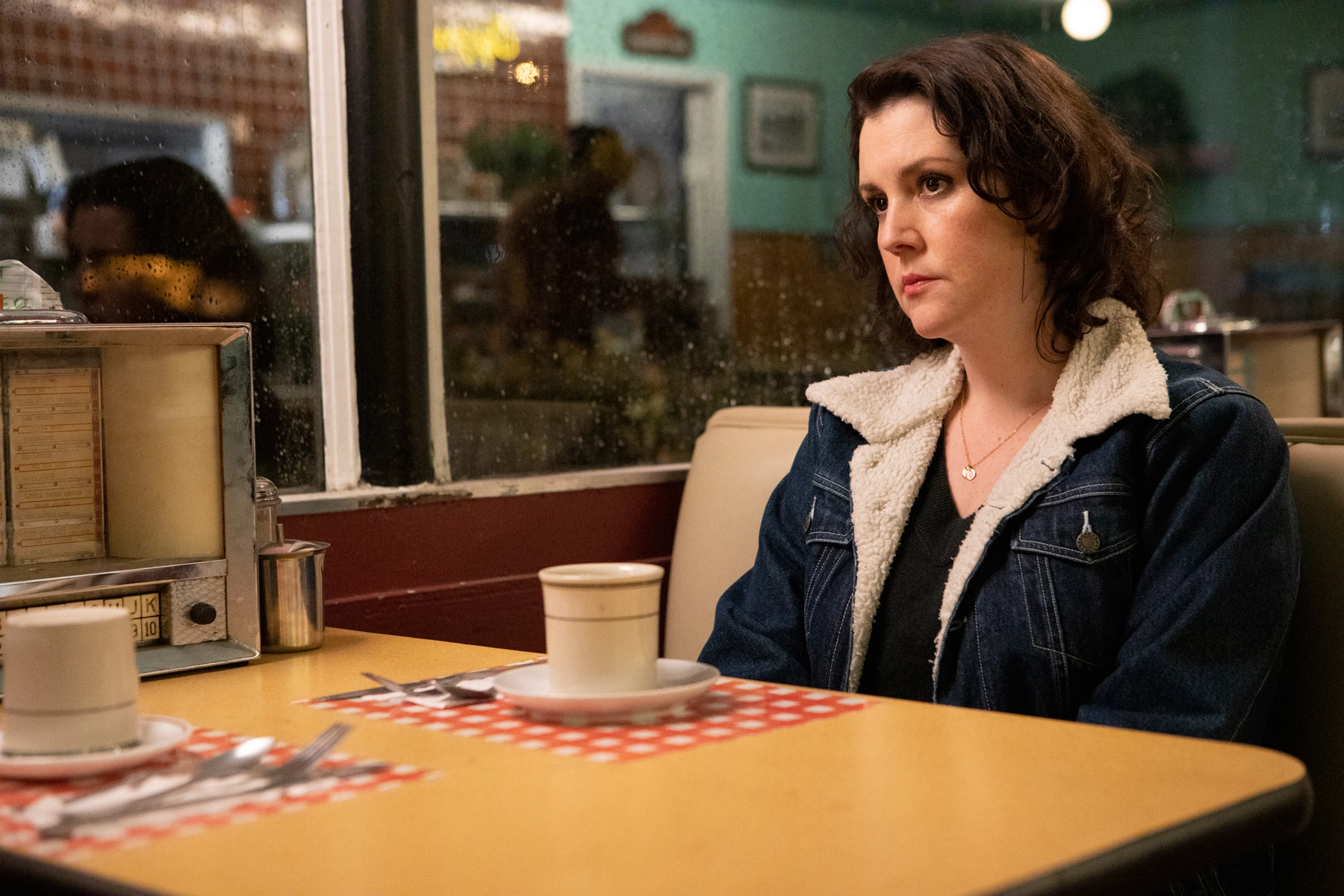 Melanie Lynskey em cena de 'Yellowjackets'