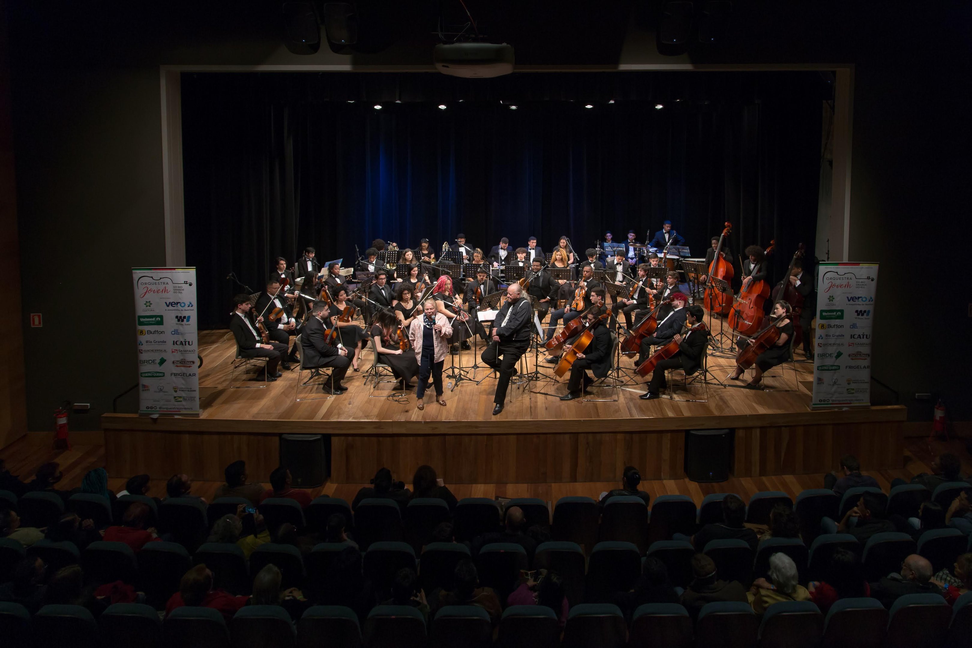 A Orquestra Jovem do RS abre a sua temporada homenageando os 136 anos de Heitor Villa-Lobos no CHC Santa Casa
