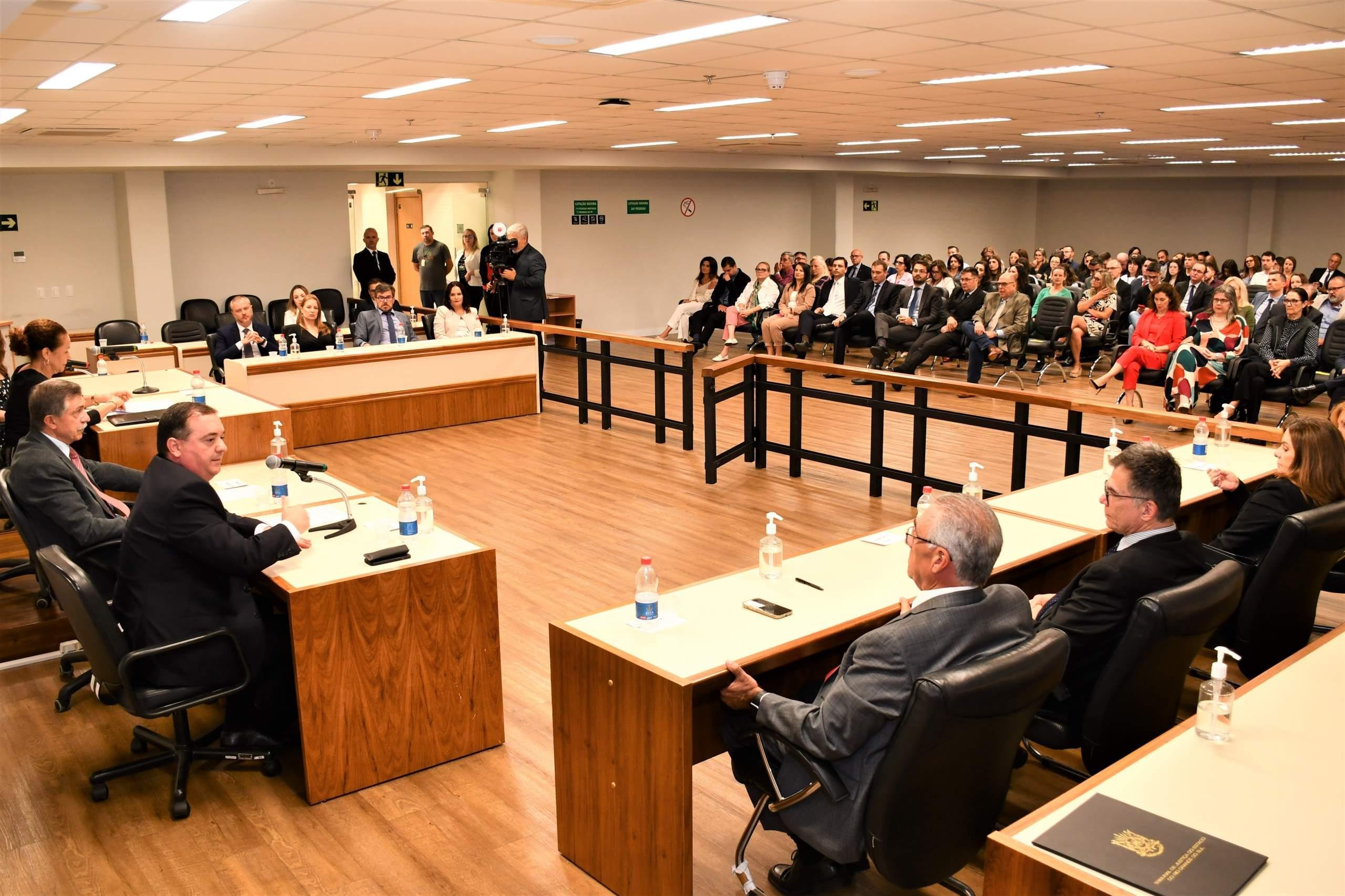 Cerim&ocirc;nia na comarca de Caxias