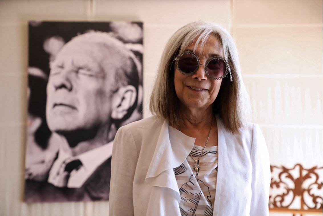 Maria Kodama, vi&uacute;va do falecido escritor argentino Jorge Luis Borges, posa para um retrato na funda&ccedil;&atilde;o Jorge Luis Borges em Buenos Aires. Ela faleceu em 26 de mar&ccedil;o de 2023, aos 86 anos. Foto de 2018.