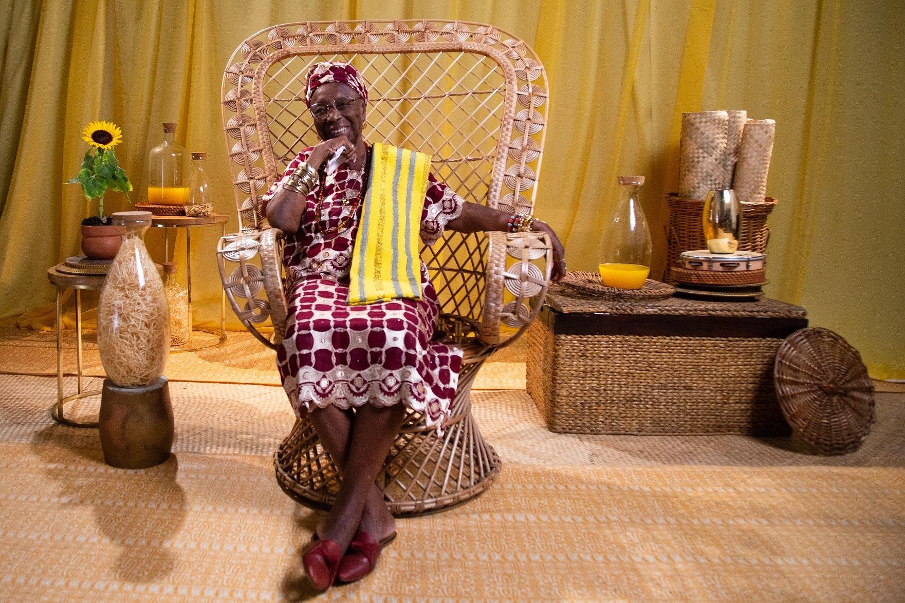 Trazendo uma perspectiva afrocentrada sobre a forma&ccedil;&atilde;o da cidade, o document&aacute;rio revela o protagonismo individual e coletivo da popula&ccedil;&atilde;o negra. Na foto, M&atilde;e Meninazinha de Oxum
