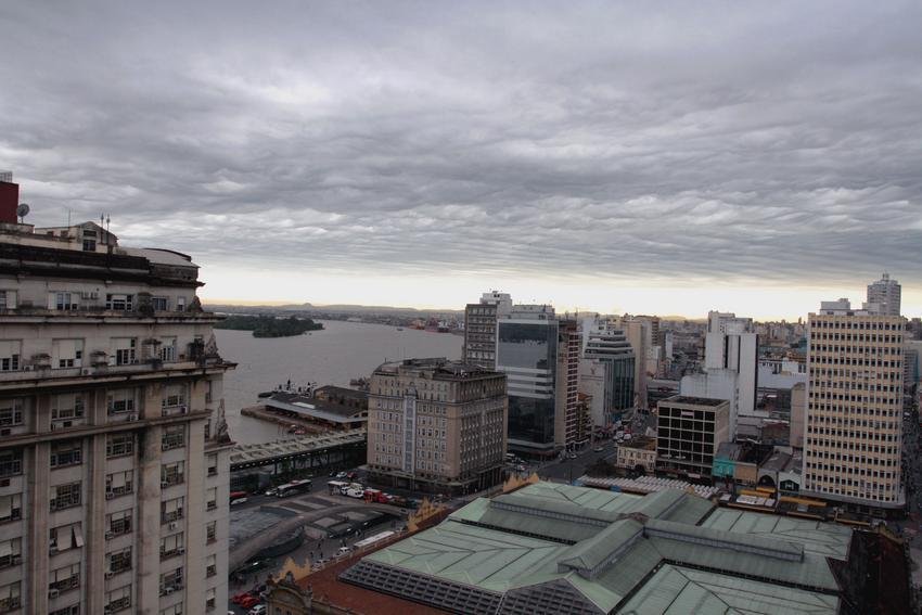 Capital ter&aacute; cobertura de nuvens, mas pouca chuva prevista