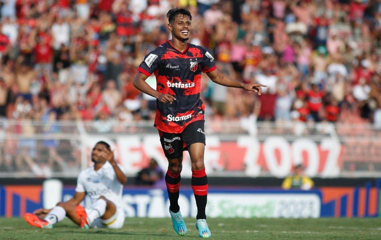 Gabriel Barros marcou contra o Santos no Paulist&atilde;o