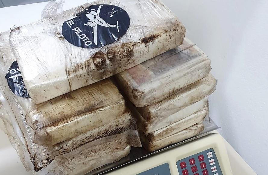 Entorpecente estava na mochila de passageira de ve&iacute;culo de transporte por aplicativo