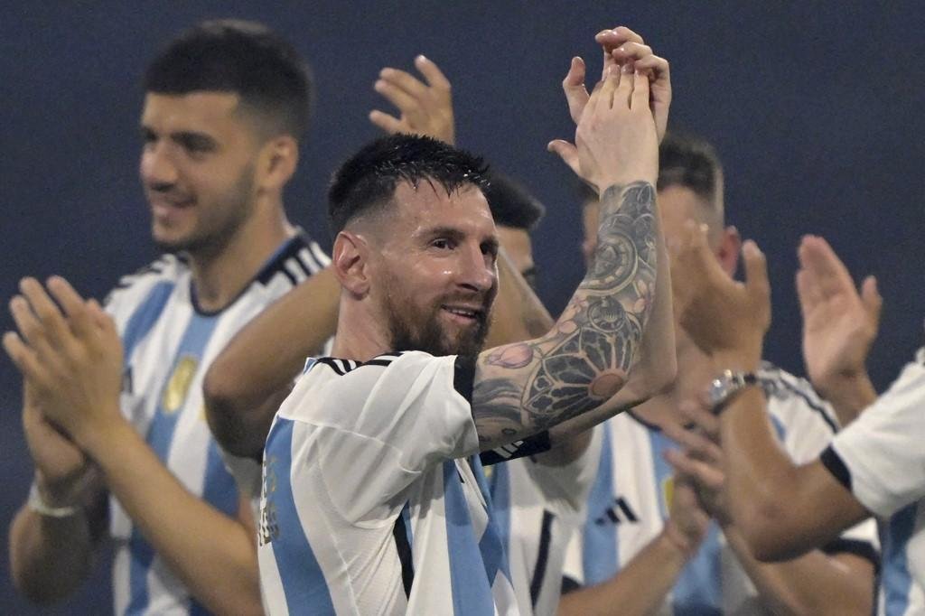Messi coroou participa&ccedil;&atilde;o com um hat-trick sobre Cura&ccedil;ao