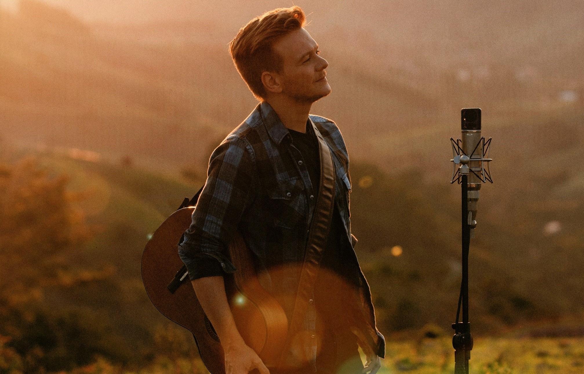 Michel Tel&oacute; tocar&aacute; seus hits e cl&aacute;ssicos do sertanejo