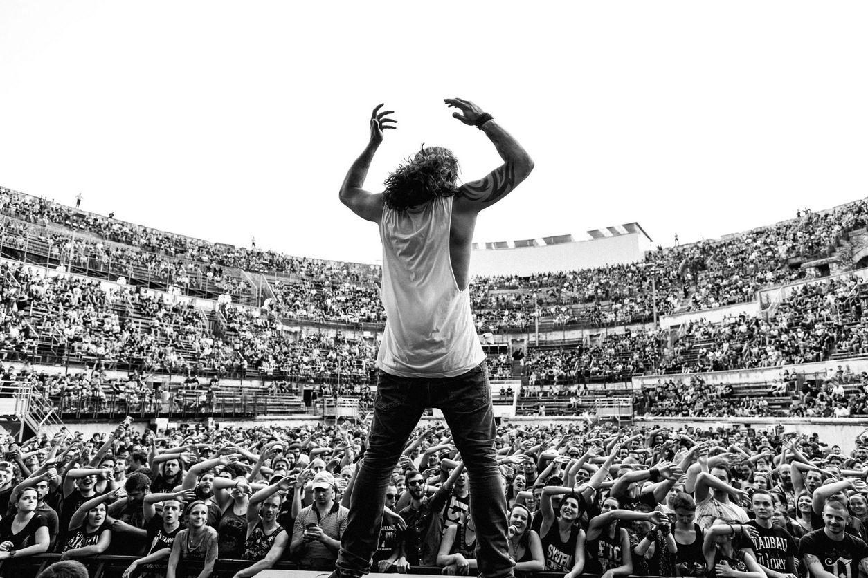 Ap&oacute;s hiato de seis anos, Jonathan D&ouml;rr retoma o projeto musical de sua vida