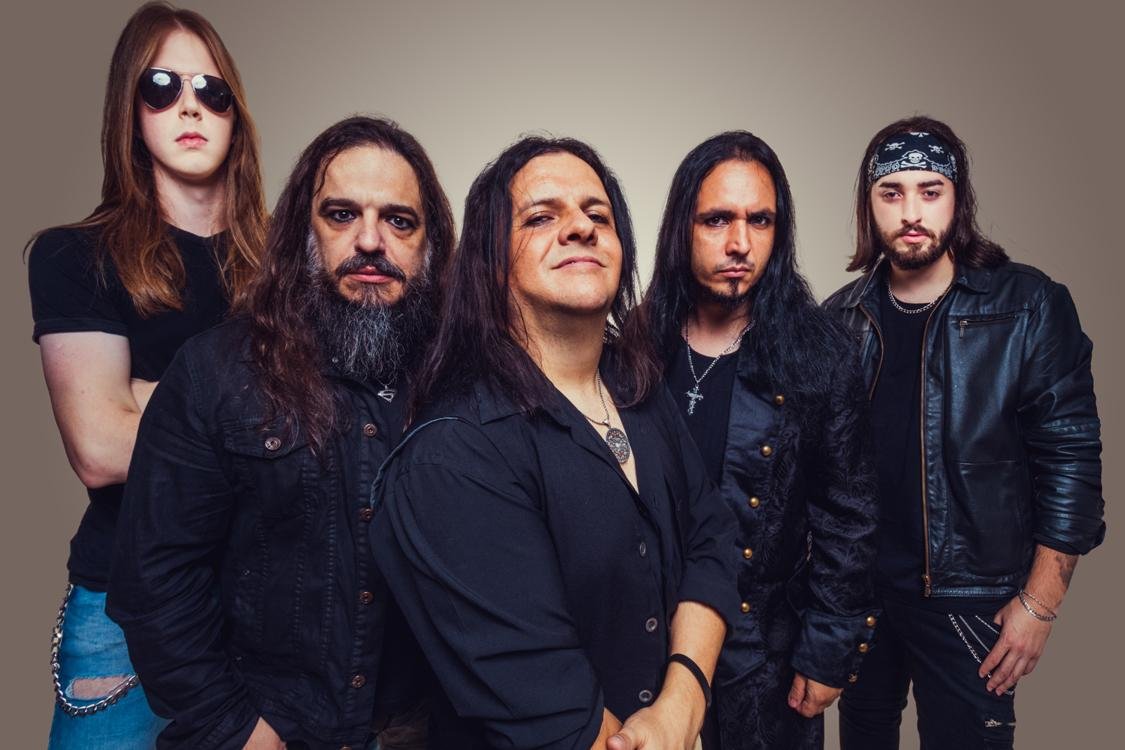 A banda Marenna, desde 2014 na estrada, desenvolveu seu pr&oacute;prio estilo, sempre misturando Hard Rock e Heavy Metal